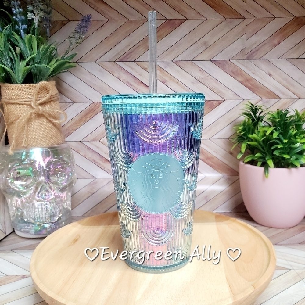 Starbucks 2022 Iridescent Mermaid Scale Holographic Grande Tumbler 🧜‍♀️ - Picture 2 of 6